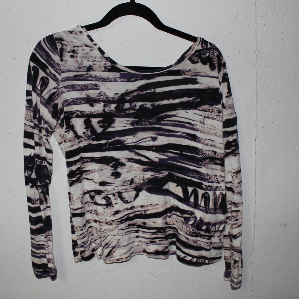 Vera Wang long sleeve top